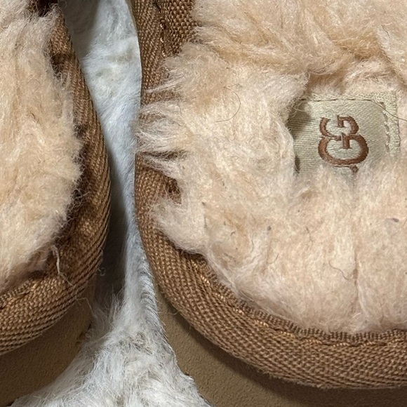 UGG Keegan Slipper Kids Size 13 M Chestnut, PreOwned - Picture 8 of 9